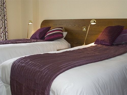 Отель Charlemont Arms