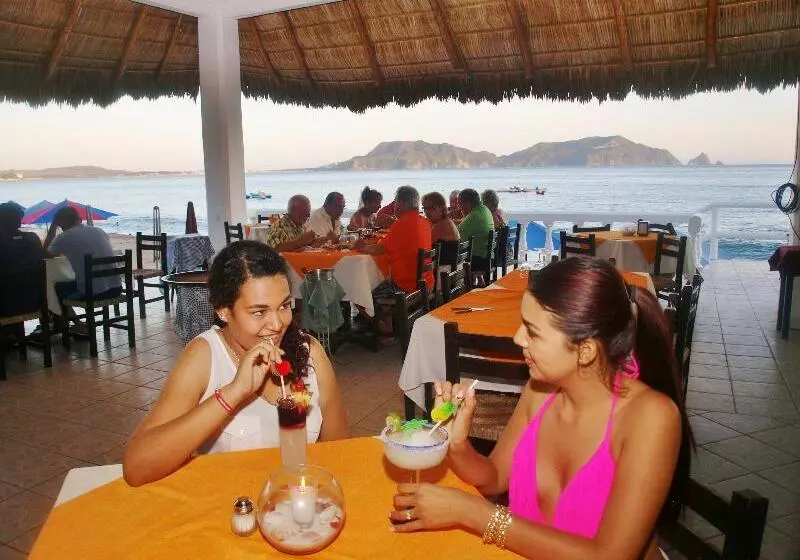 هتل Club Nautico El Dorado