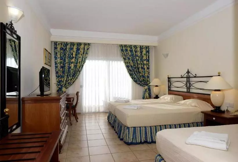 בית מלון כפרי Oriana