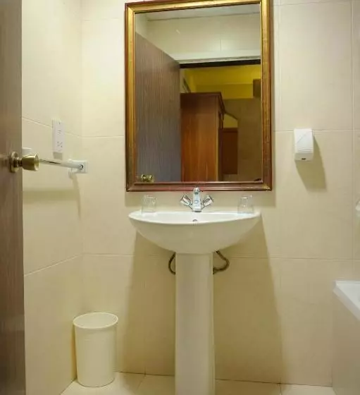 בית מלון כפרי Oriana