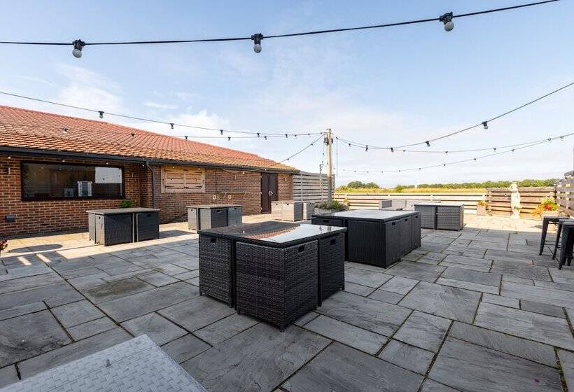 Отель The Stones