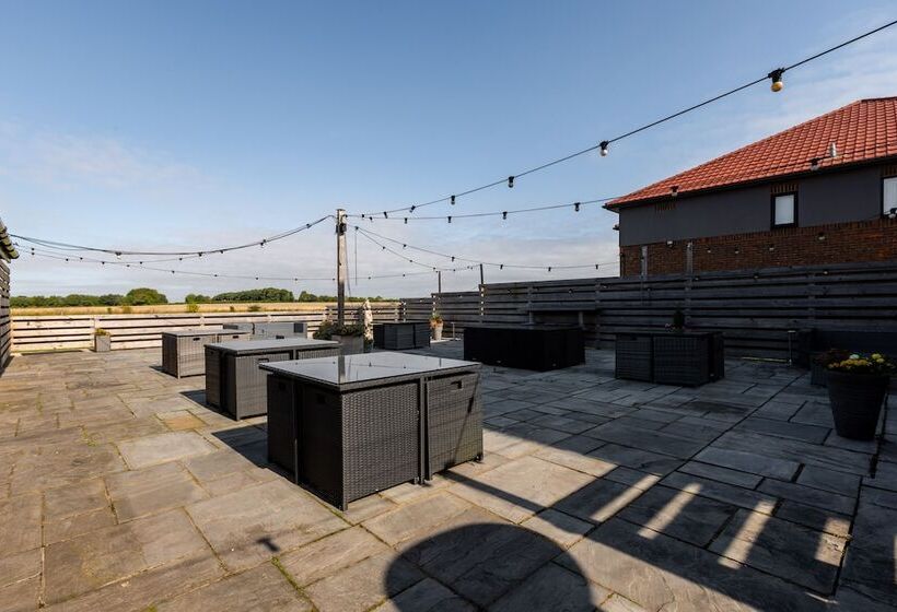 Отель The Stones