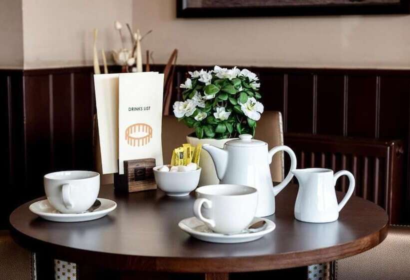 Отель The Stones