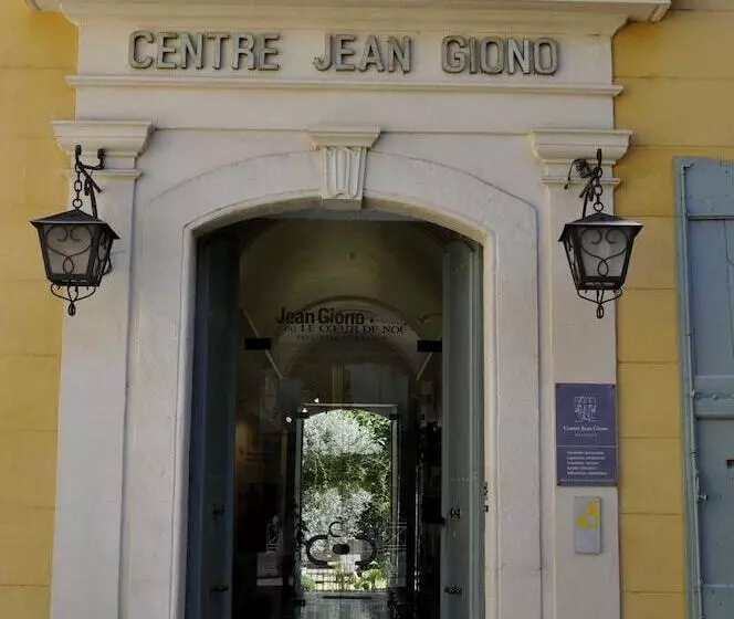 Le Mas Des Quintrands Manosque Motel De Charme