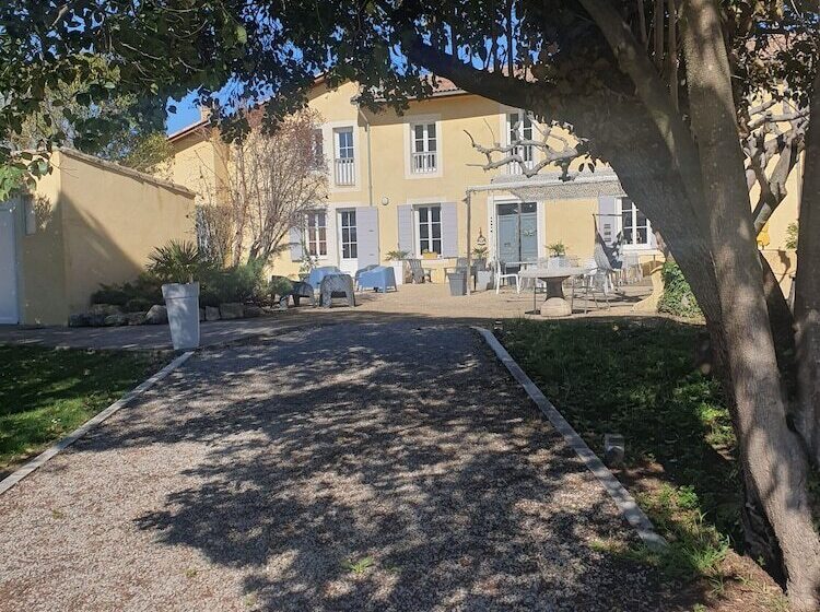 Le Mas Des Quintrands Manosque Motel De Charme