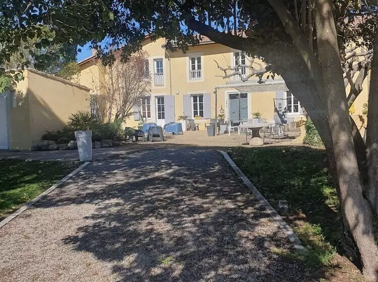 Le Mas Des Quintrands Manosque Motel De Charme