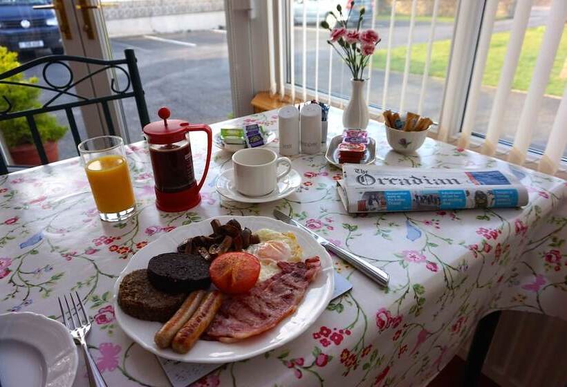 Pensione Karrawa Guest House