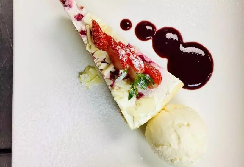 펜션 Old Hall House, Nec