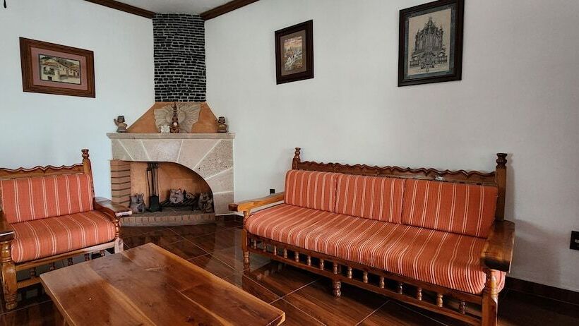 پانسیون Posada San Javier