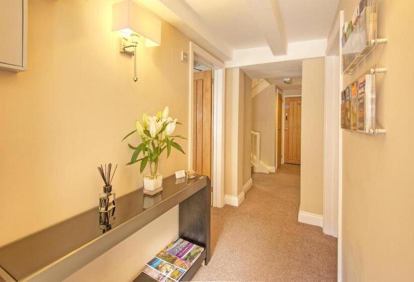 膳宿费 The Bondgate Boutique