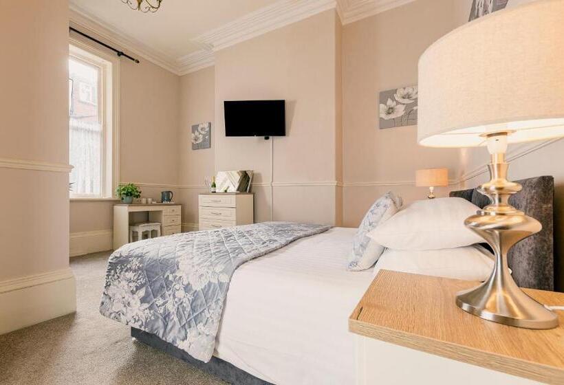 بنسيون The Maynard