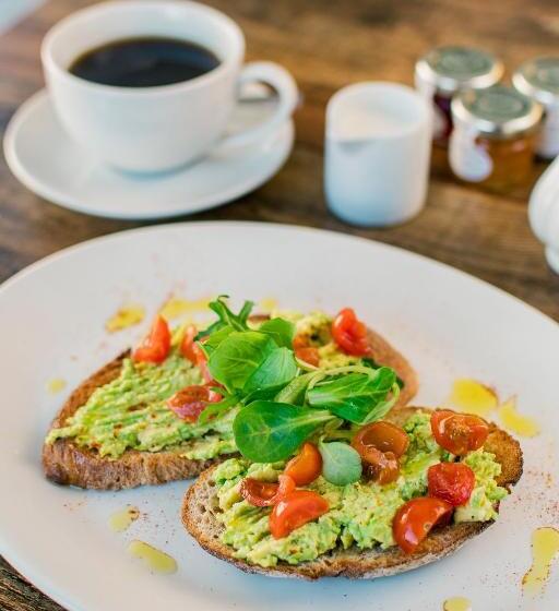 بنسيون The Maynard