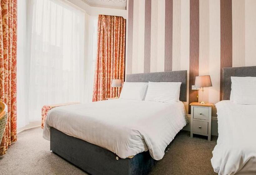 بنسيون The Maynard