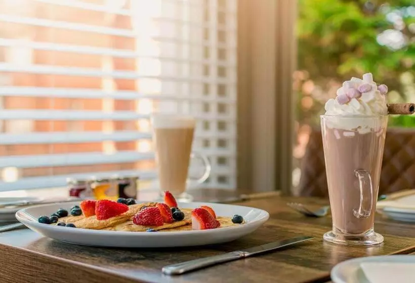 ペンション The Maynard