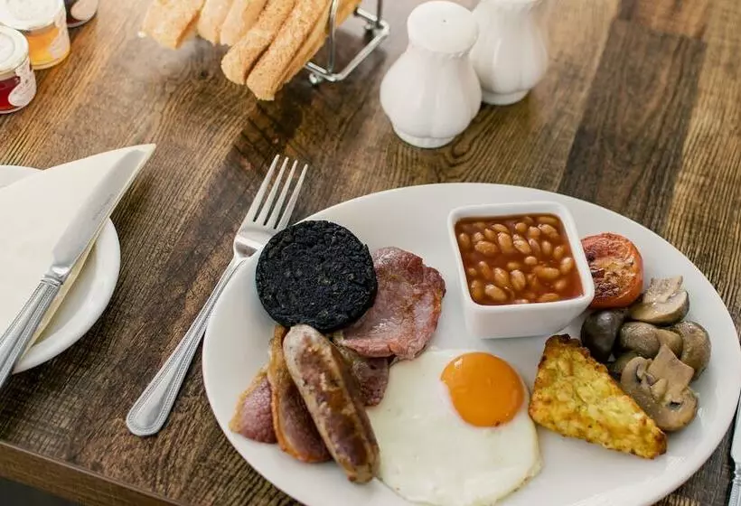 ペンション The Maynard