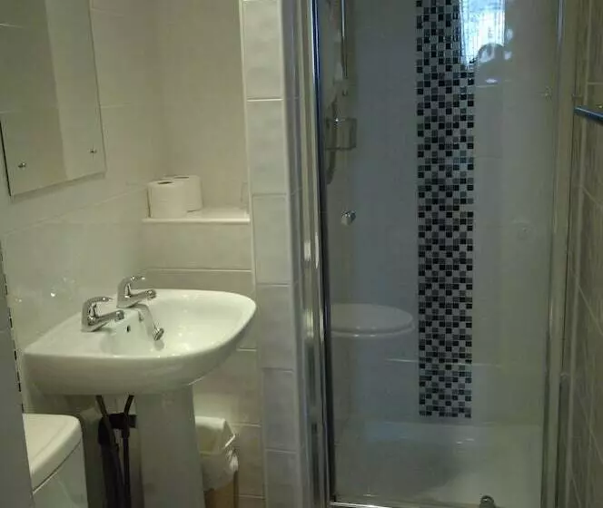 ペンション The Maynard