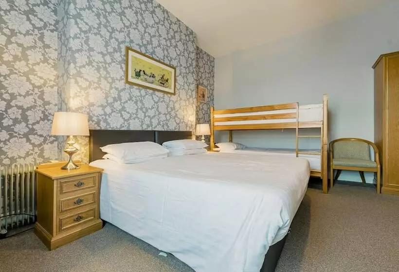 ペンション The Maynard