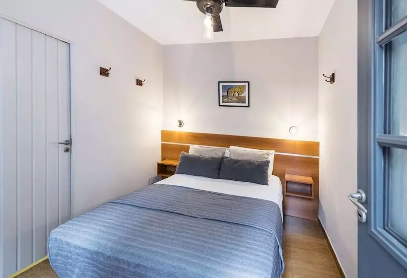 Puerto Limon Hostel