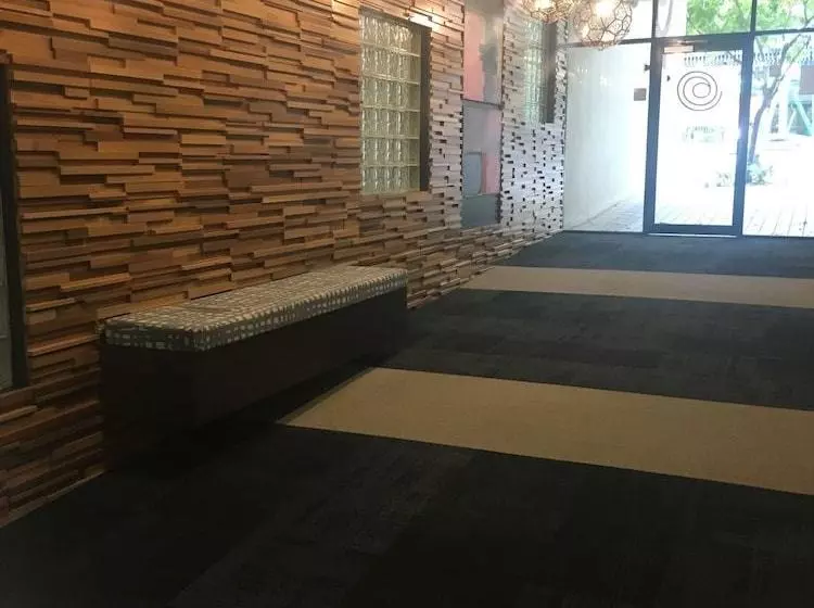 Spring Hill Central Apartments