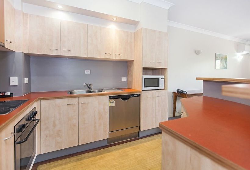 Spring Hill Central Apartments