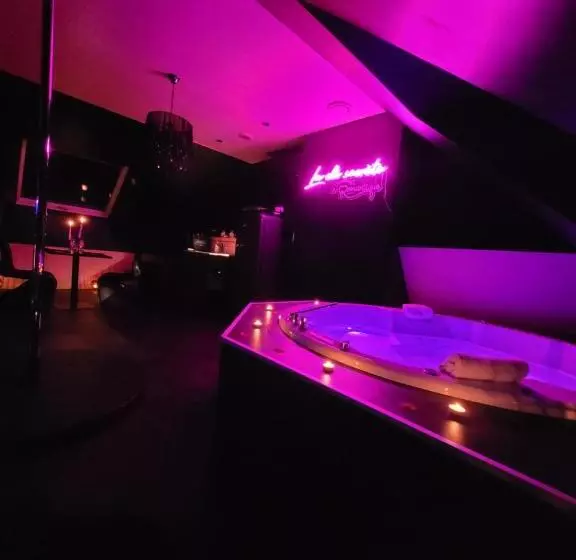 ベッドアンドブレックファースト L Escapade Romantique