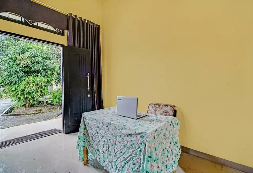 ホテル Oyo 92177 Arafah Homestay Syariah