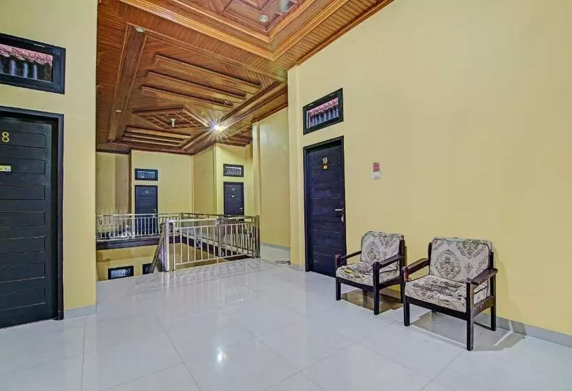 ホテル Oyo 92177 Arafah Homestay Syariah
