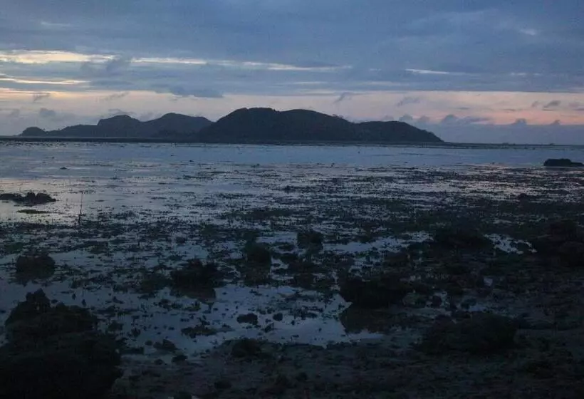 Majatalo Gasa Sea Park   Traveller S Inn