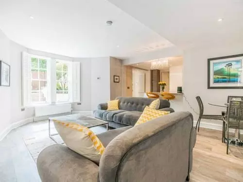 21a Luxury Apartment