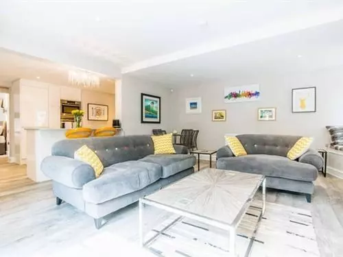 21a Luxury Apartment