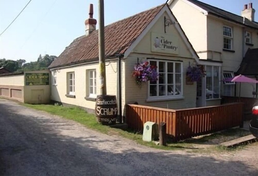 Bed and Breakfast Cider Cottages