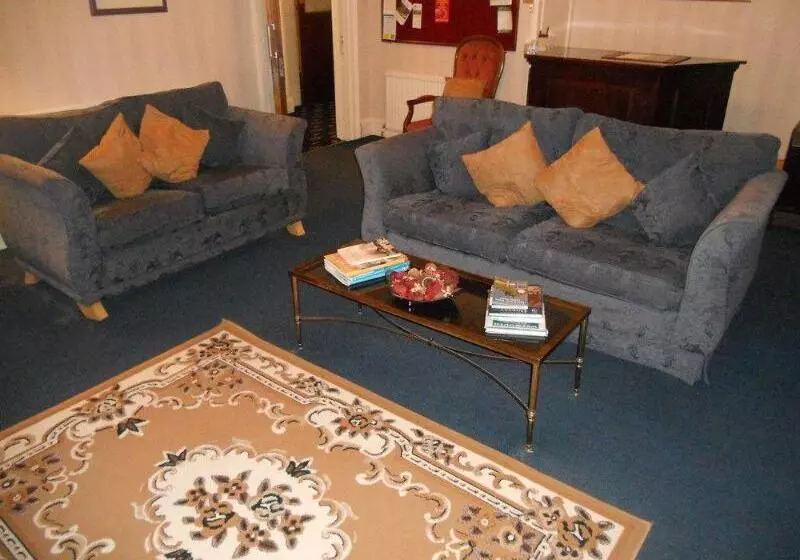 Bed and Breakfast Gloucester House