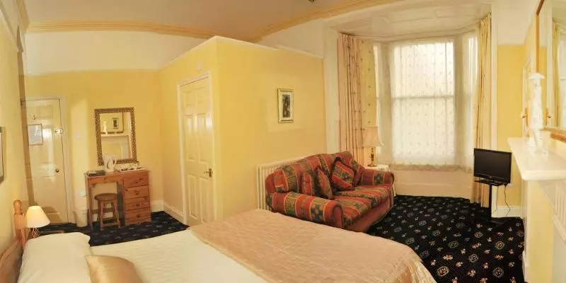 Bed and Breakfast Gloucester House