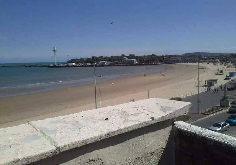 Bed and Breakfast Gloucester House