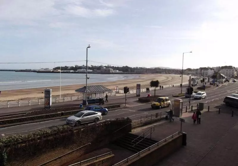 Bed and Breakfast Gloucester House