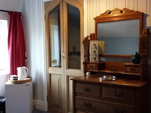 Bed and Breakfast No. 71