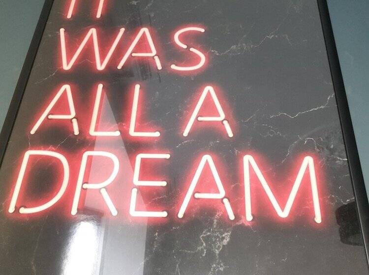 צימר The Metropolitan Guest House