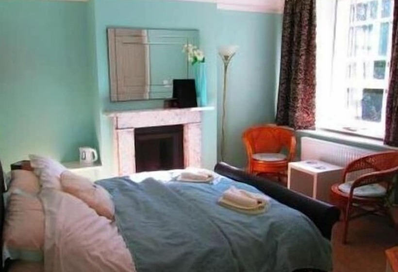 ベッドアンドブレックファースト Weston Manor