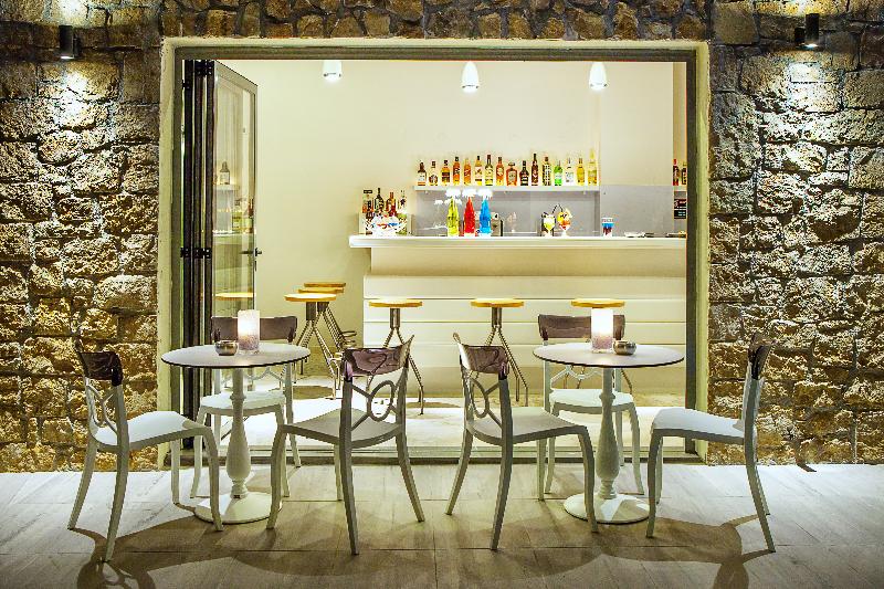 Core Hotel Polychrono