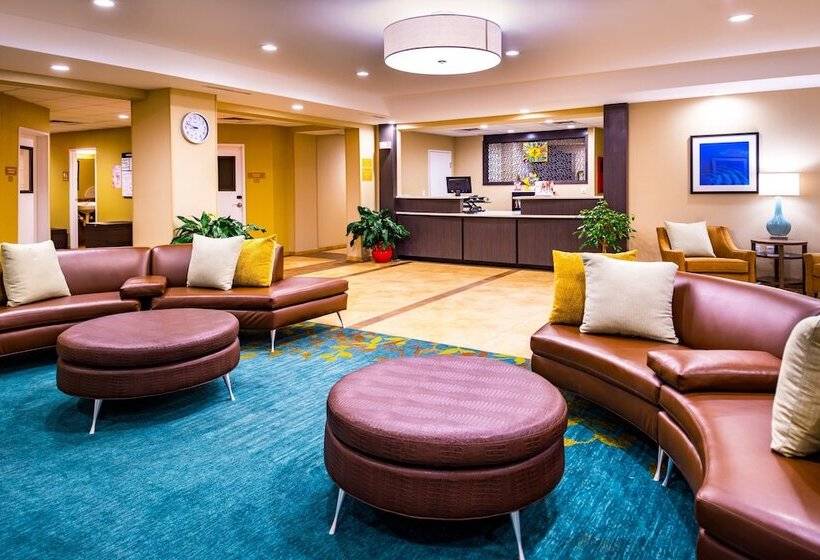 Отель Candlewood Suites Carlsbad South By Ihg