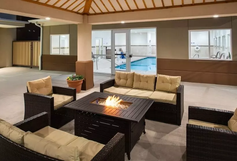 Отель Candlewood Suites Carlsbad South By Ihg