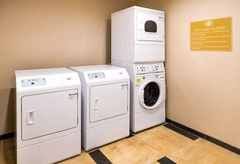 Отель Candlewood Suites Carlsbad South By Ihg