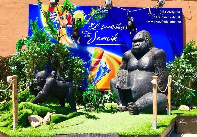 בית מלון כפרי El Sueno De Jemik