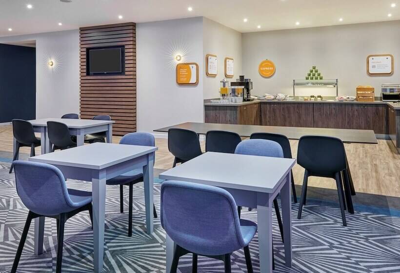 فندق Holiday Inn Express Grimsby, An Ihg
