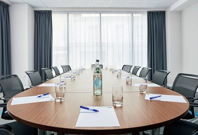 فندق Holiday Inn Express Grimsby, An Ihg