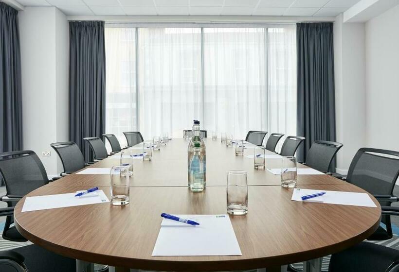 فندق Holiday Inn Express Grimsby, An Ihg