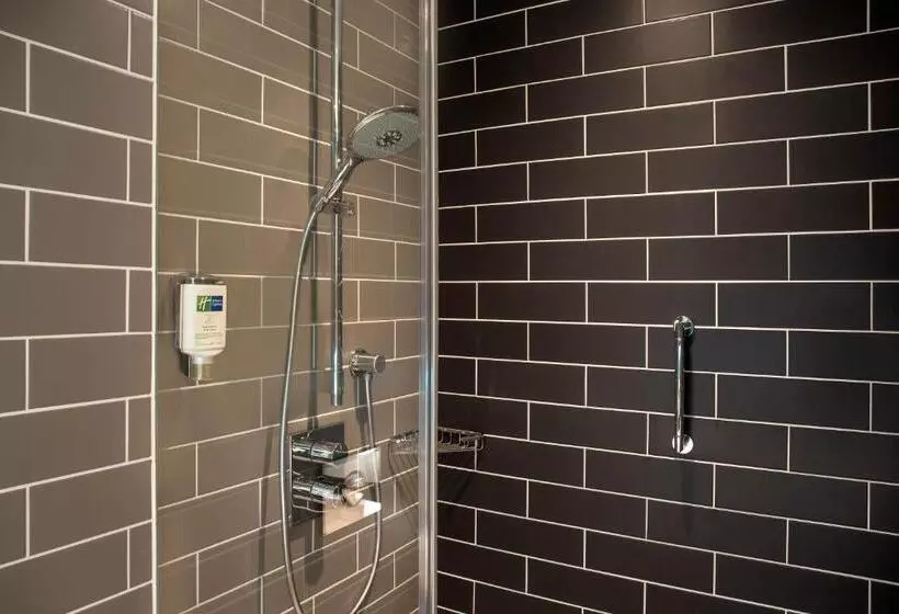 هتل Holiday Inn Express Karlsruhe City Park, An Ihg