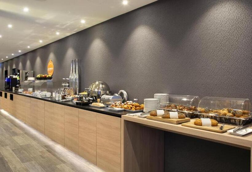 Otel Holiday Inn Express Karlsruhe   City Park, An Ihg