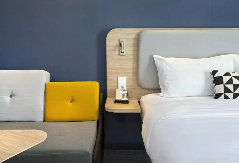 هتل Holiday Inn Express Karlsruhe City Park, An Ihg