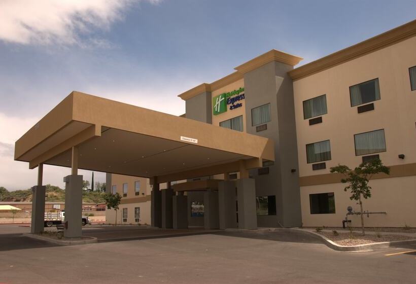 בית מלון כפרי Holiday Inn Express & Suites Globe, An Ihg